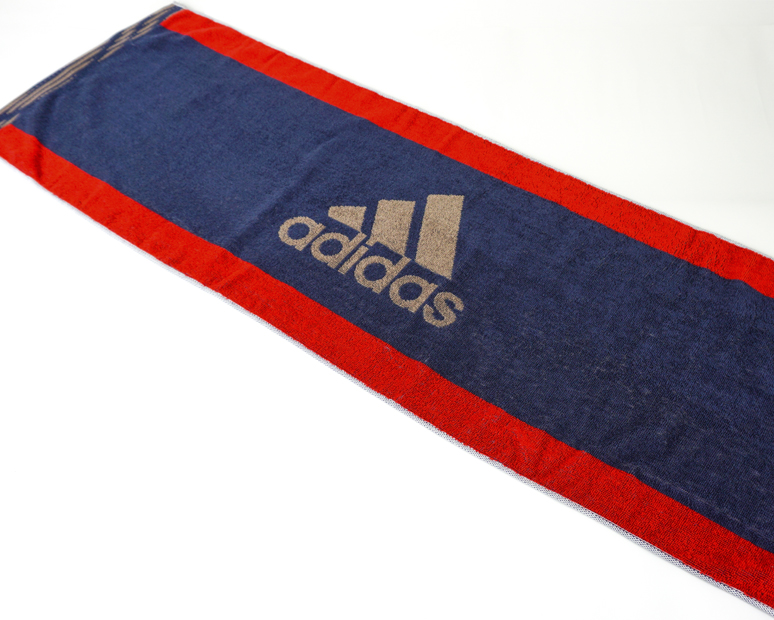 adidas スポーツタオル